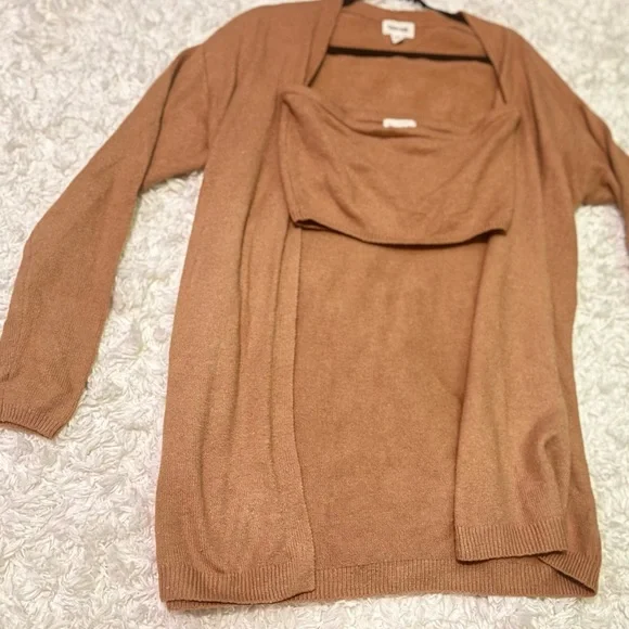 Open Edit  2-in-1-set Wool BANDEAU TOP & CARDIGAN SET IN TAN DALE - Picture 13 of 14